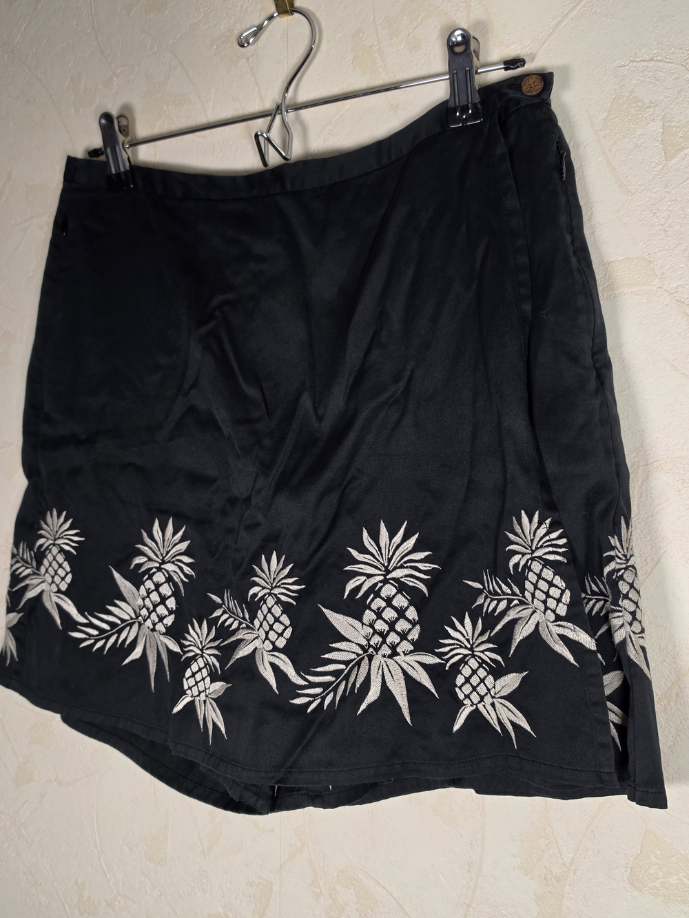 Tommy Bahama Black Pineapple Print Mini Skirt Skort Womens Size 6